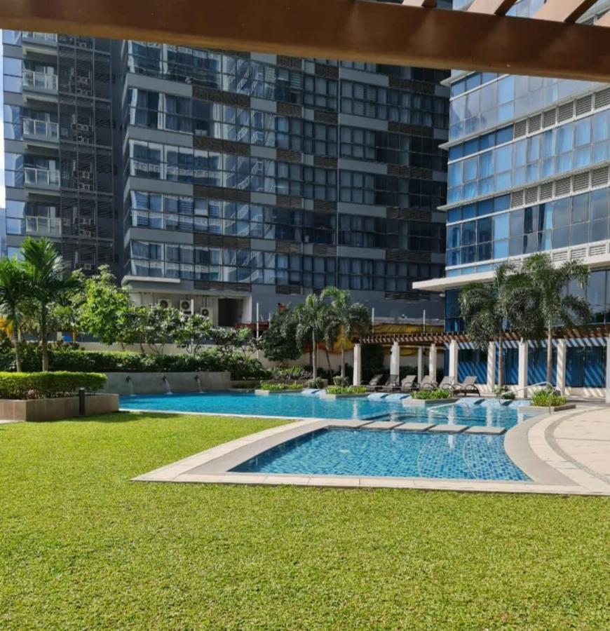 Uptown Parksuites Tower 1 Bgc Taguig Exterior foto